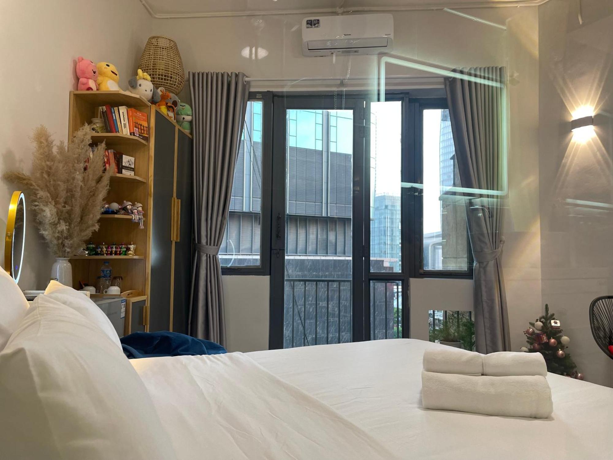 6Even Hotel - Have A Staycation In The Cafe Apartments Building Хошимин Екстериор снимка