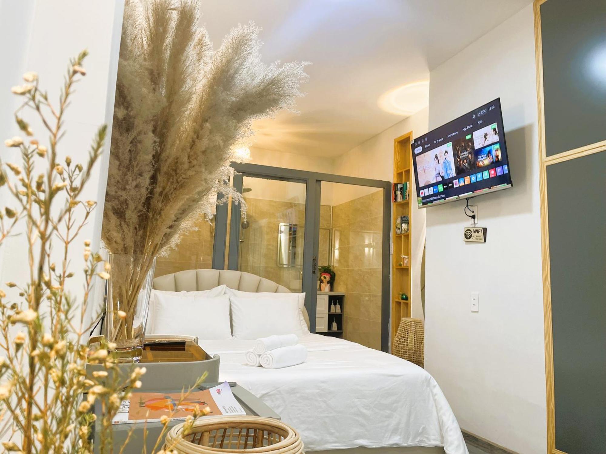 6Even Hotel - Have A Staycation In The Cafe Apartments Building Хошимин Екстериор снимка