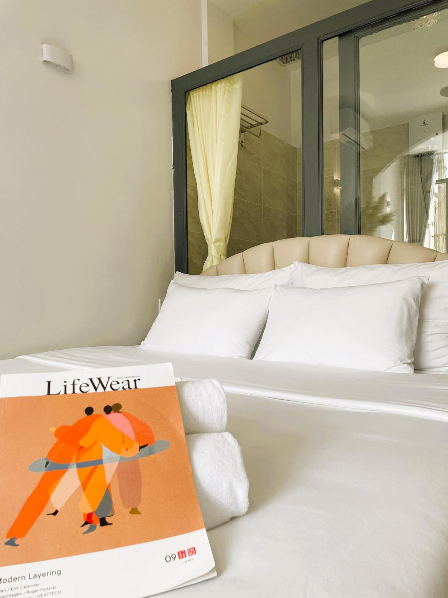 6Even Hotel - Have A Staycation In The Cafe Apartments Building Хошимин Екстериор снимка