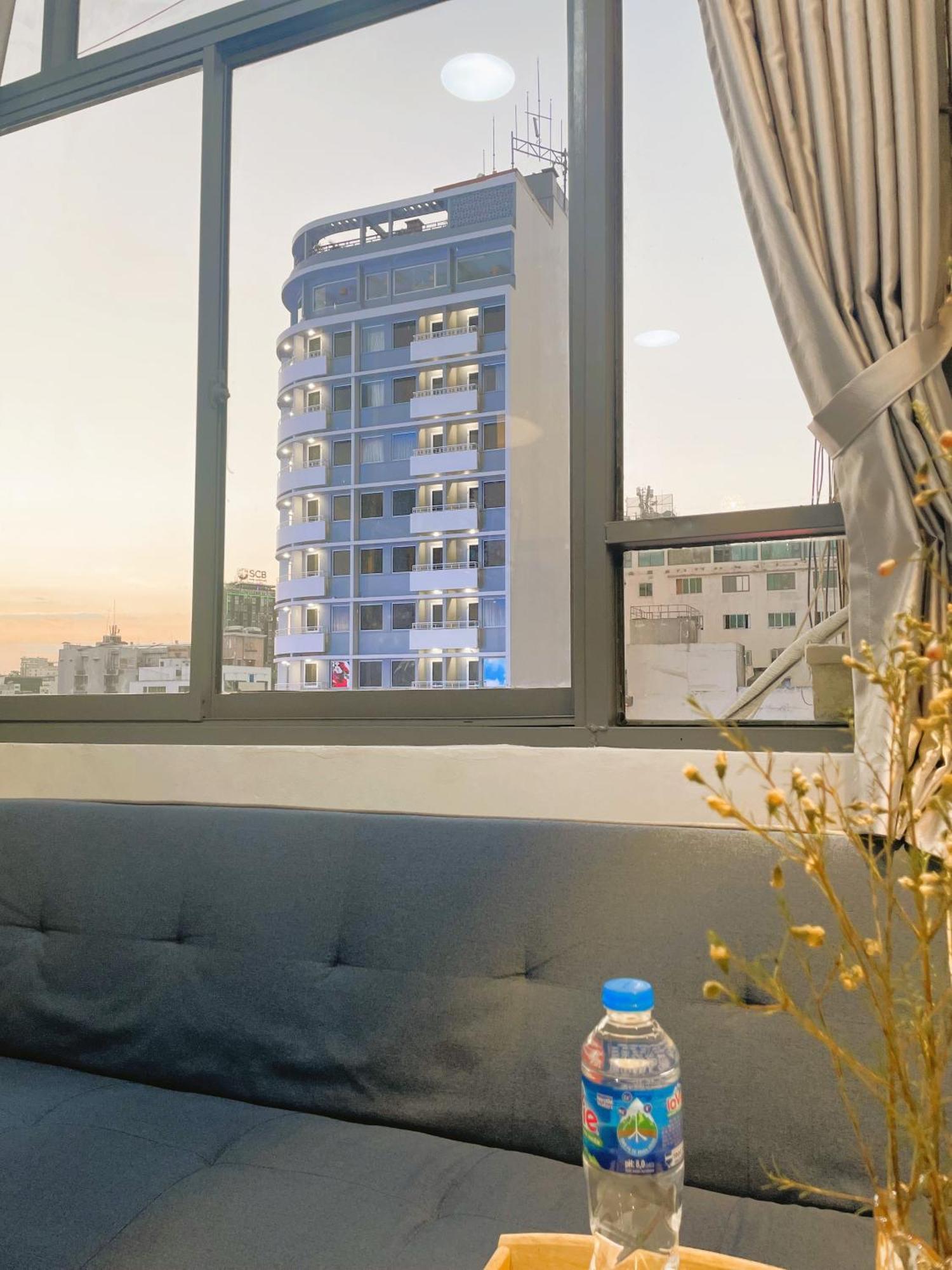 6Even Hotel - Have A Staycation In The Cafe Apartments Building Хошимин Екстериор снимка