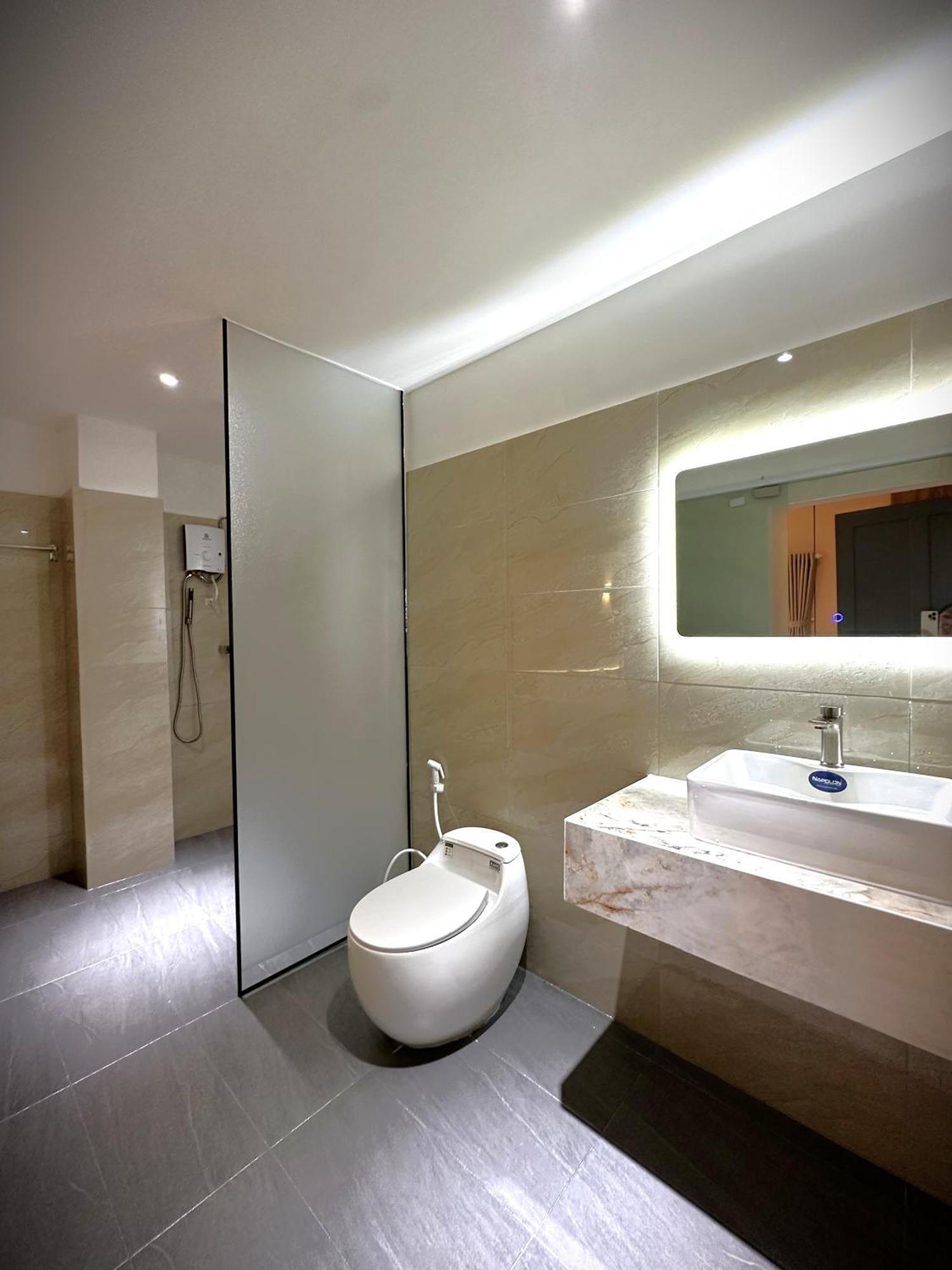 6Even Hotel - Have A Staycation In The Cafe Apartments Building Хошимин Екстериор снимка