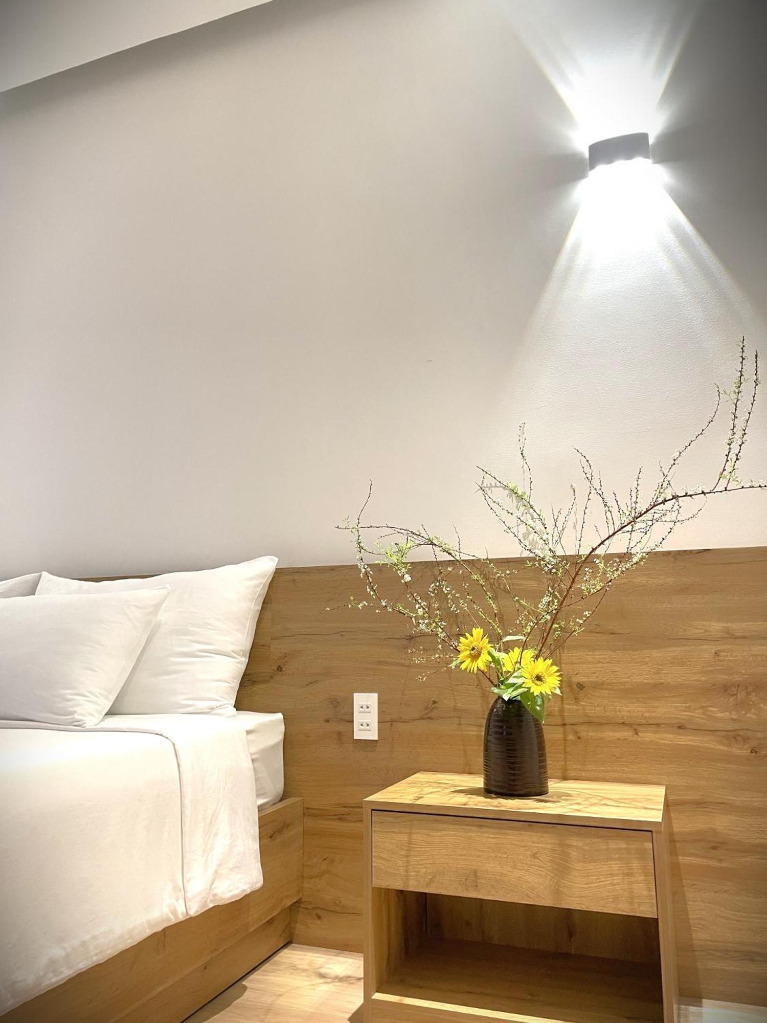 6Even Hotel - Have A Staycation In The Cafe Apartments Building Хошимин Екстериор снимка